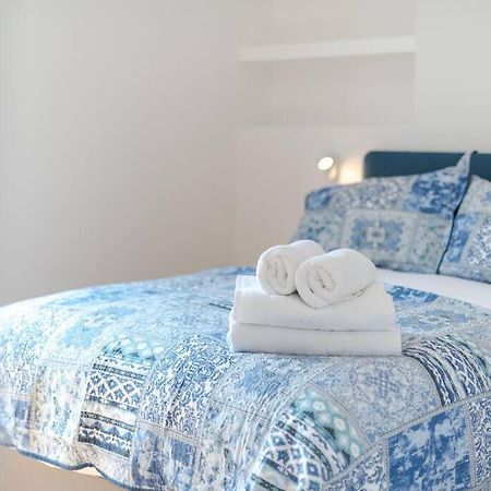 Stunning Two Bed Apartment Rh8 Лондон Екстер'єр фото